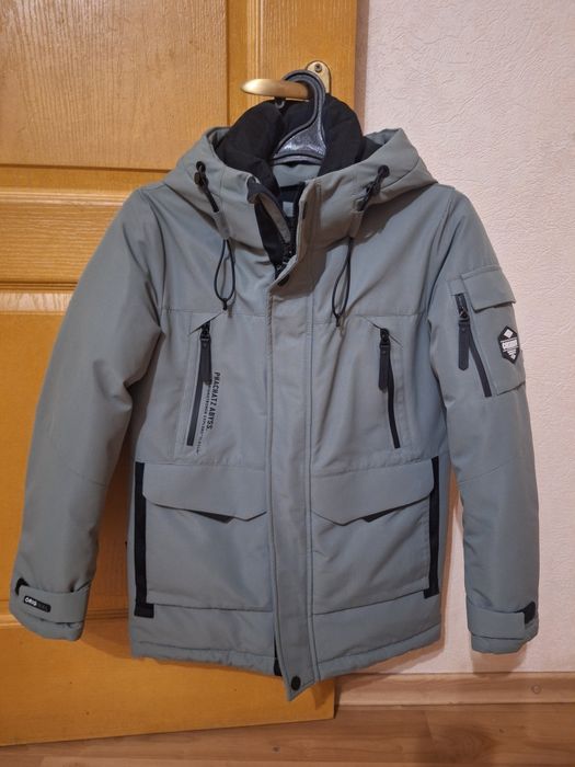 Курточка зимова, спортивна курточка