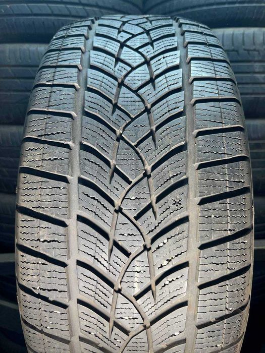 235/55 R17 Goodyear пара зима