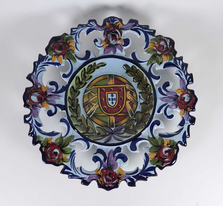 Grande Prato Alcobaça com brasão Portugal - 32 cm