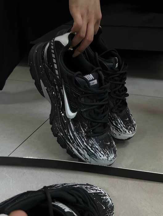 Кросівки Nike Initiator Custom 3.0