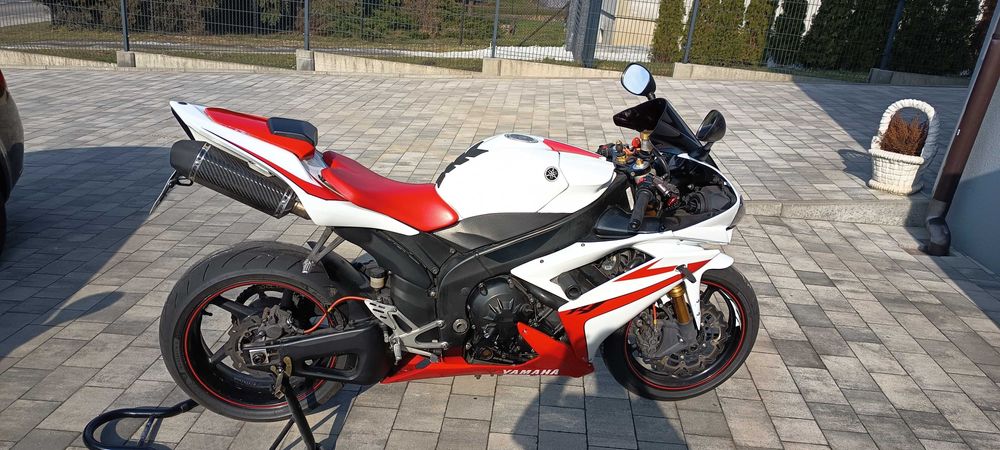 Yamaha r1 RN19 2007 r 1000