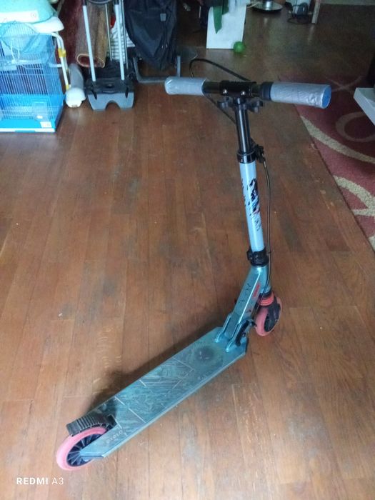 Trotinete em excelente estado