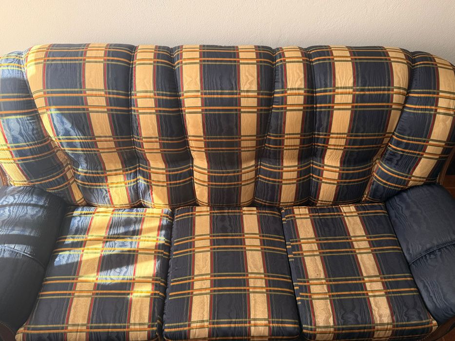 Sofá cama e 2 poltronas/cadeirões