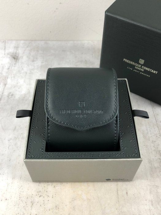 Zegarek Frédérique Constant Triple Calendar