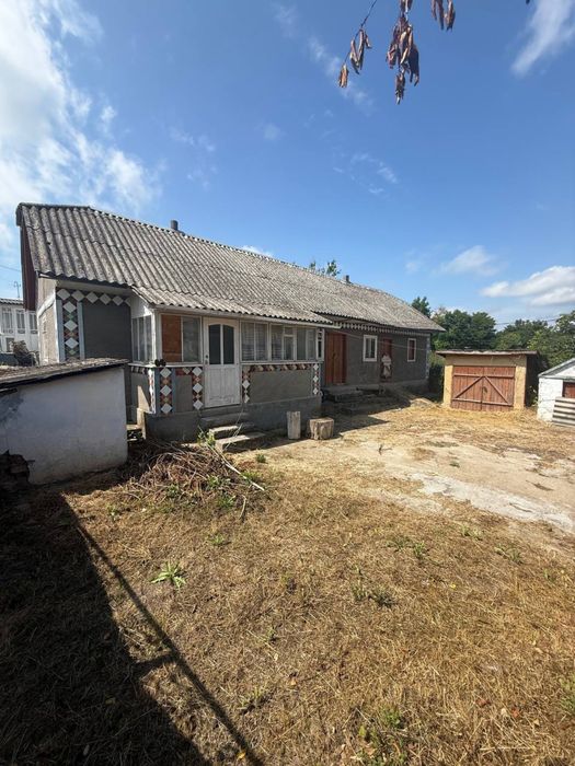 Продам будинок  25 км. до міста Камʼяць-Подільський.