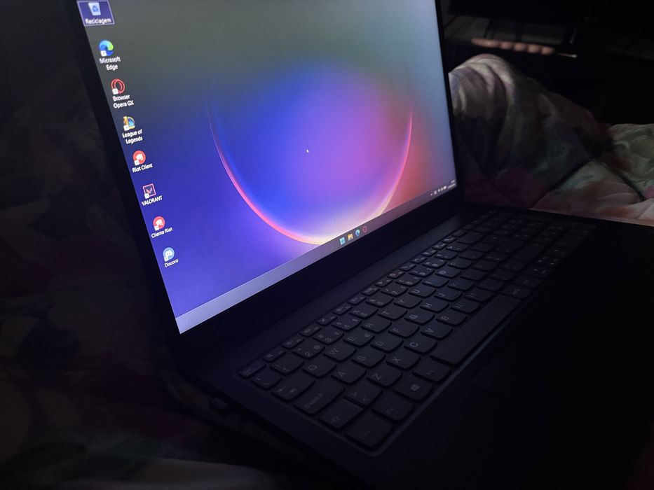 Notebook Lenovo Modelo 82KB ( vendo com urgencia)