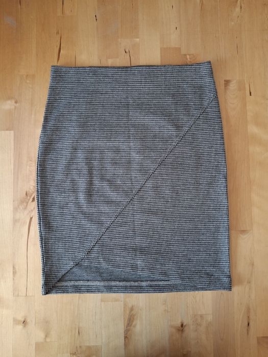 Spódniczka mini dopasowana