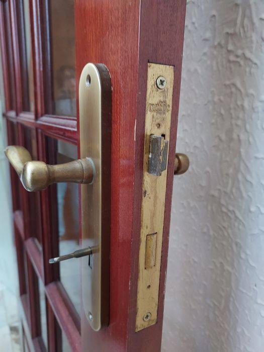 3 Portas Madeira Interior Mogno e Vidro