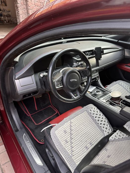 Jaguar XF 2016 2.0d