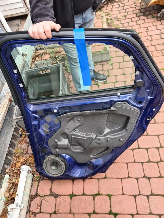 Drzwi prawe tylnie Ford Focus MK3 2016 kolor hf