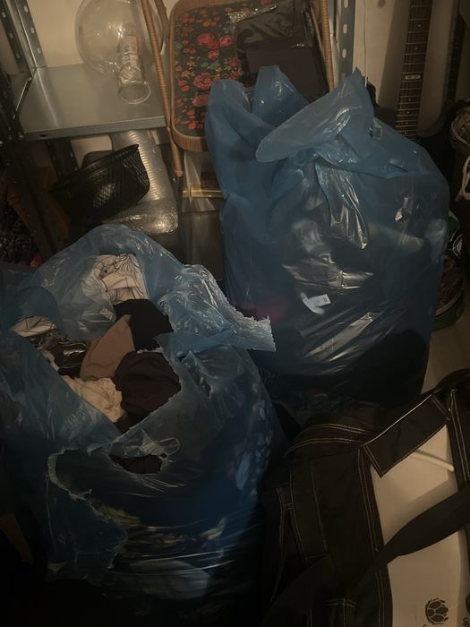 Oddam za darmo 4 worki ubran glownie damskie s-m