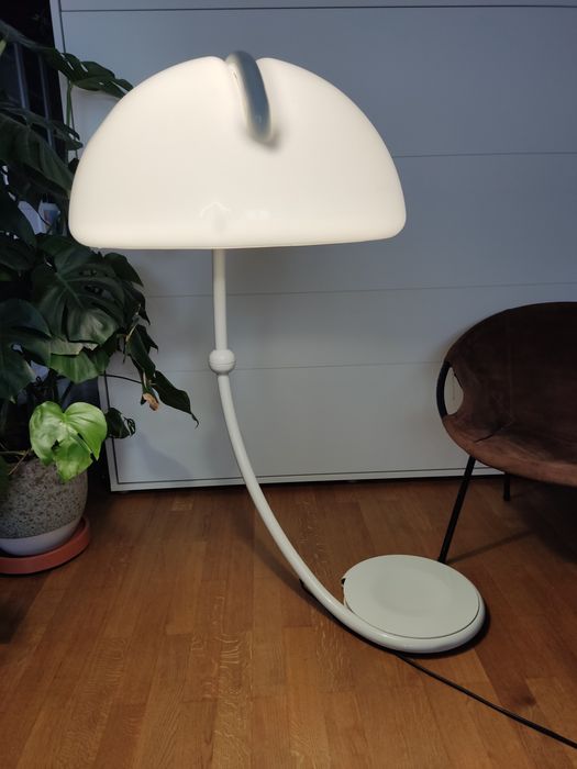 Włoska lampa podłogowa Serpente model2131 proj Elio Martinelli lata 60te vintage