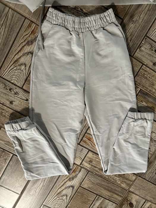 Продаю жіночий спортивний костюм xs