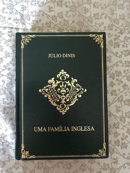 Livro Uma Familia Inglesa de Júlio Dinis