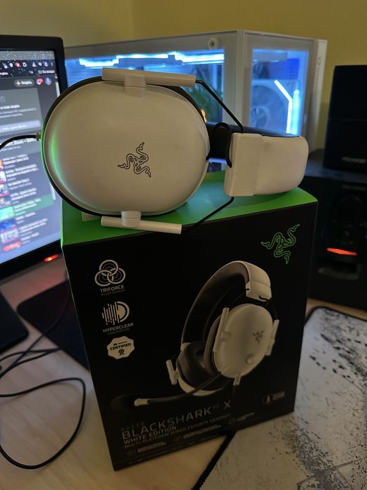 Продаю оригінальну ігрову гарнітуру Razer BlackShark V5 X