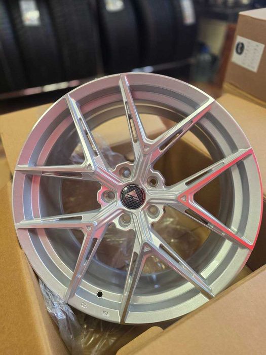 Диски Vorsteiner R19 5x114.3 Toyota Camry Lexus ES Mazda CX-5