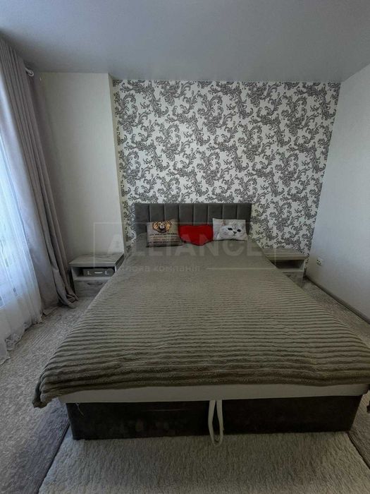 Цікава 3кімнатна квартира в низькоповерховому будинку