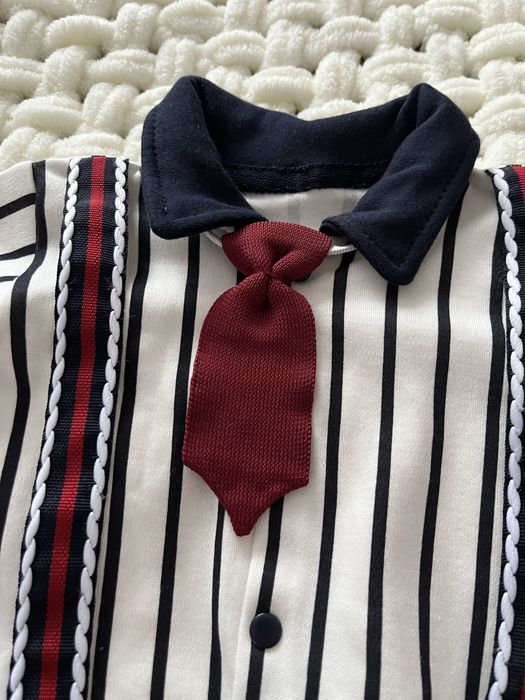 Чоловічок , розмір 3-6 місяців