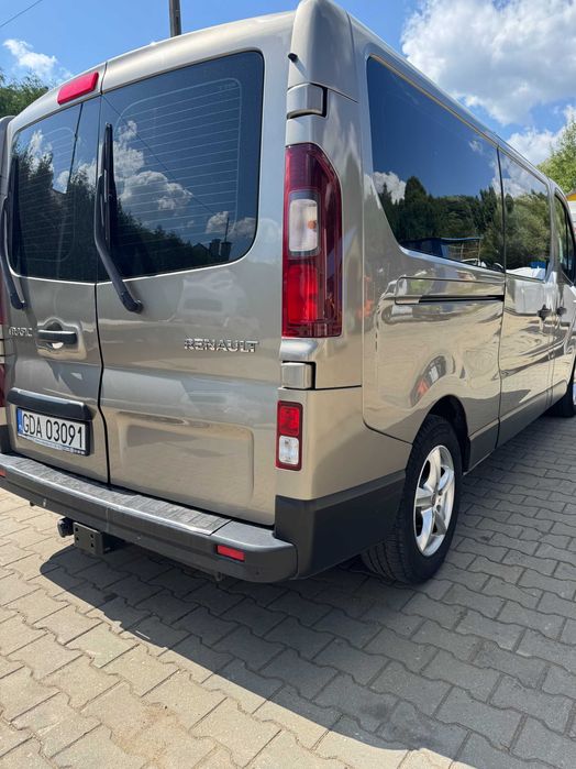 Renault Trafic OSOBOWY 2017 | Zadbany | Klima | ISOFIX |
