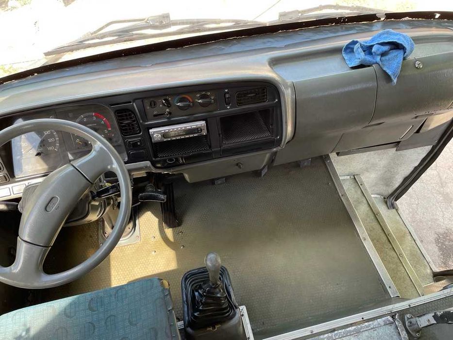 Mitsubishi Prestige 2003