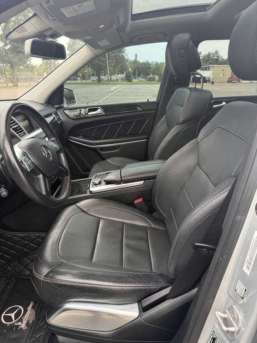 Mercedes-Benz GL-Class GL 550 4MATIC      2016