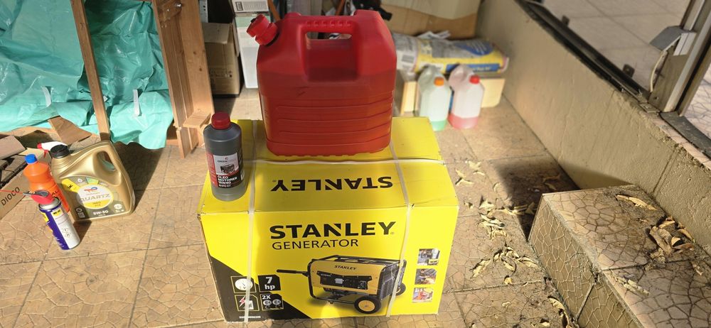 Compressor Stanley + oferta de combustível e óleo