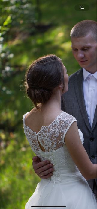 Весільна сукня