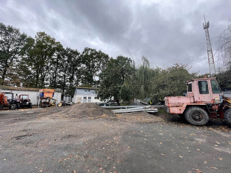 Гараж парковка Іванків