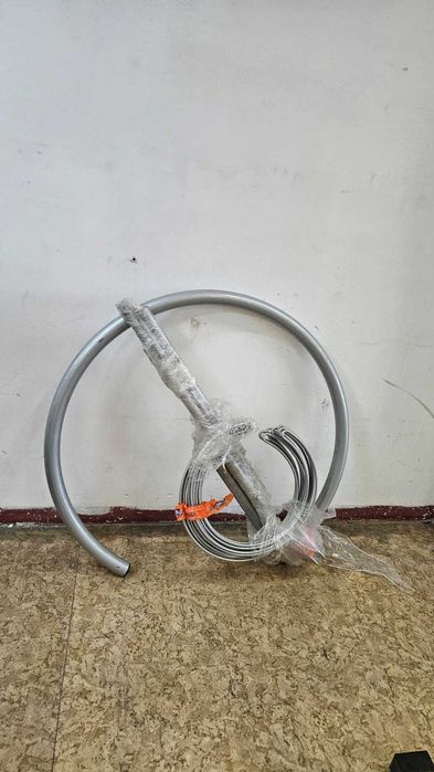 Stojak na piłki fitness