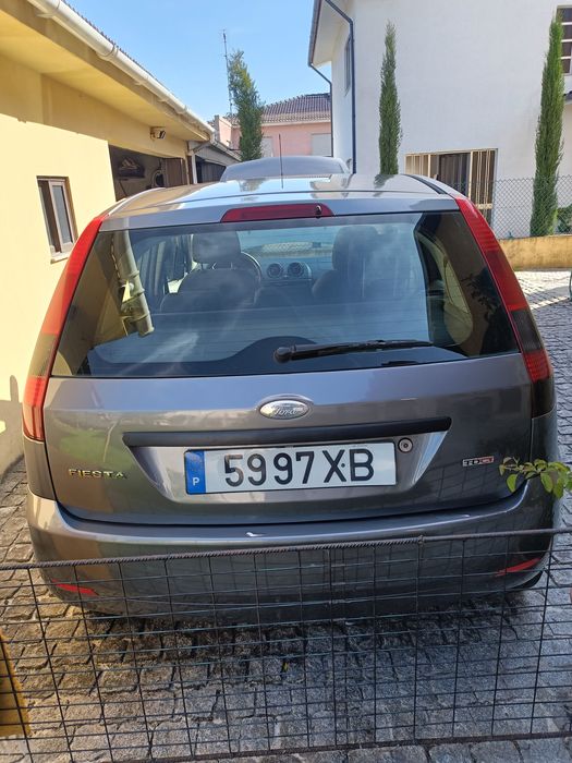 Ford Fiesta 1.4 TDCI 2004 5 lugares