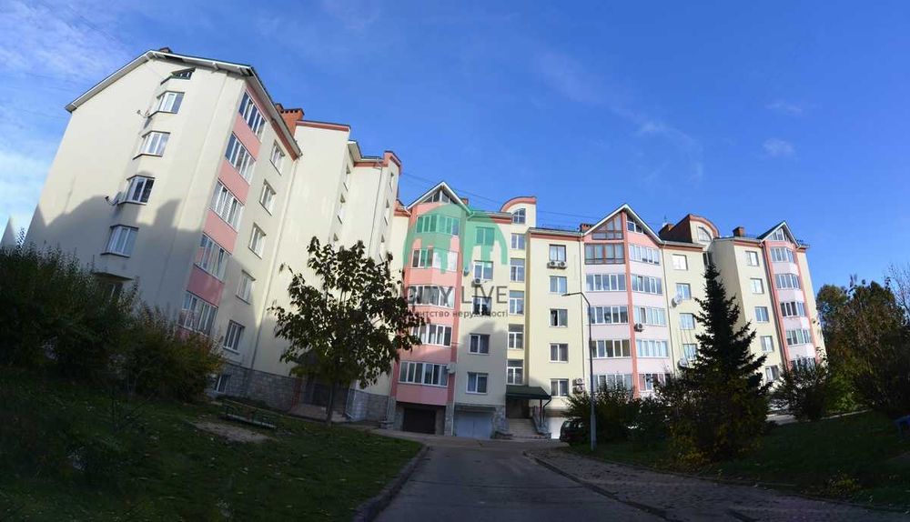 Продається велика 3-кім квартира з ремонтом, Тролейбусна (51)