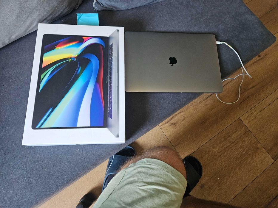 Apple Macbook Pro 16cal, 2019r 32/512GB