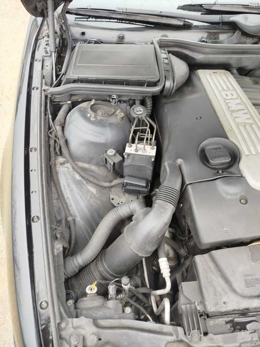 BMW 525D 2002  (IUC e inspeção até Julho)