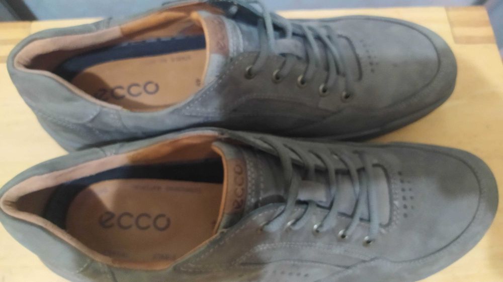 Ecco - шкіряні кросівки туфлі