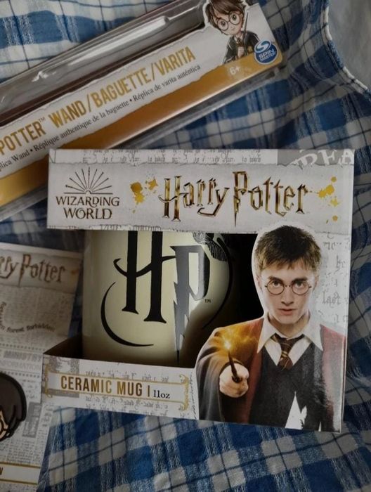 Conjunto caneca, varinha e porta chaves Harry Potter