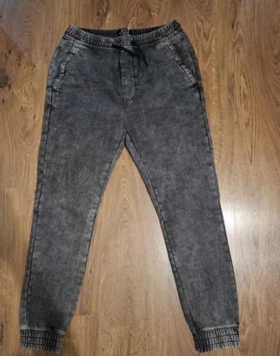 Spodnie Joggery M