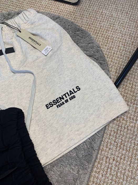 Шорти Essentials