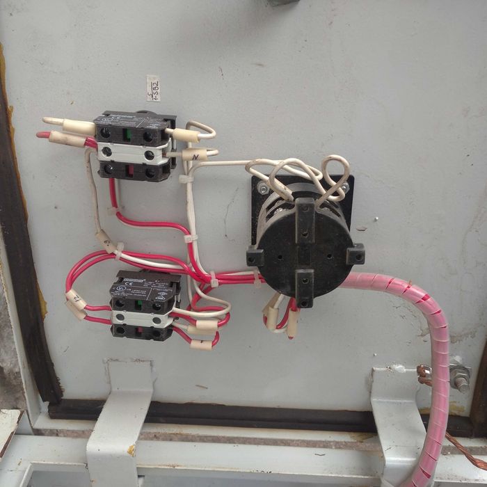 Ящик  керування елекродвигуном