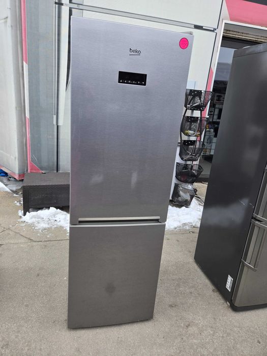 JANKI, ul. Wspólna 6 Lodówka Beko z wyświetlaczem