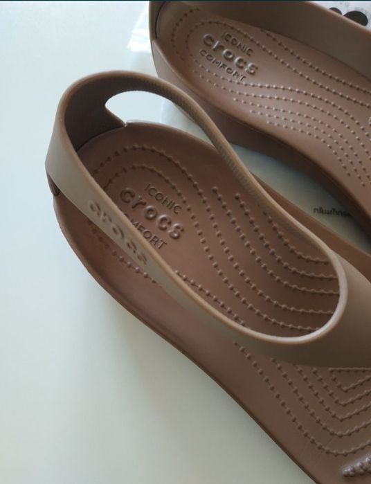 Crocs Serena Flip W8 38/39