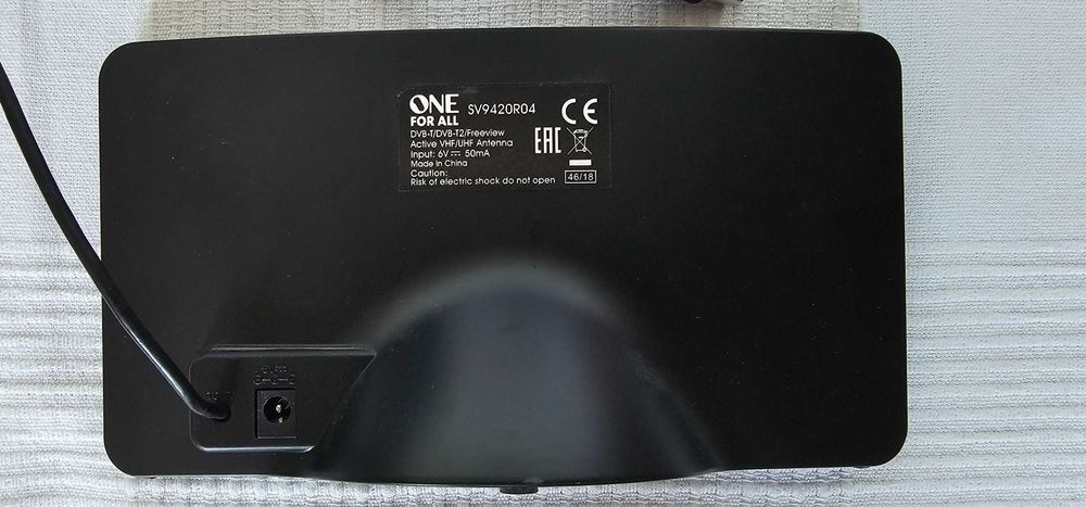 Antena pokojowa One For All SV9420R04 DVB-T2 VHF/UHF – bez zasilacza