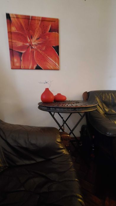 Две вазы подсвечники картина. Композиция.