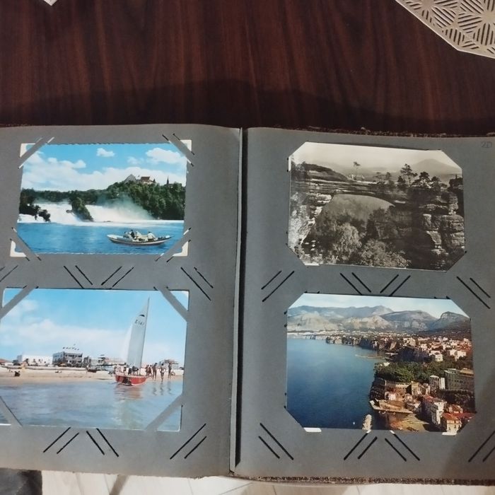 Album z pocztówkami 84 szt.