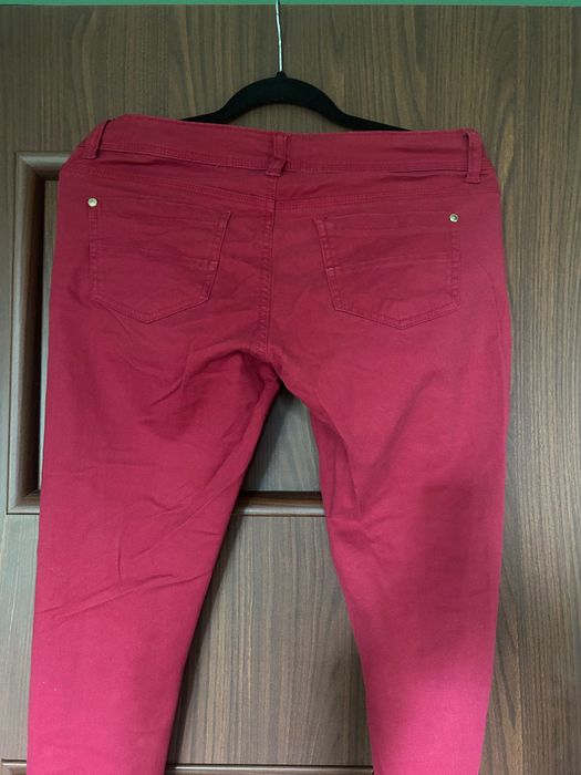 Spodnie jeansowe czerwone damskie