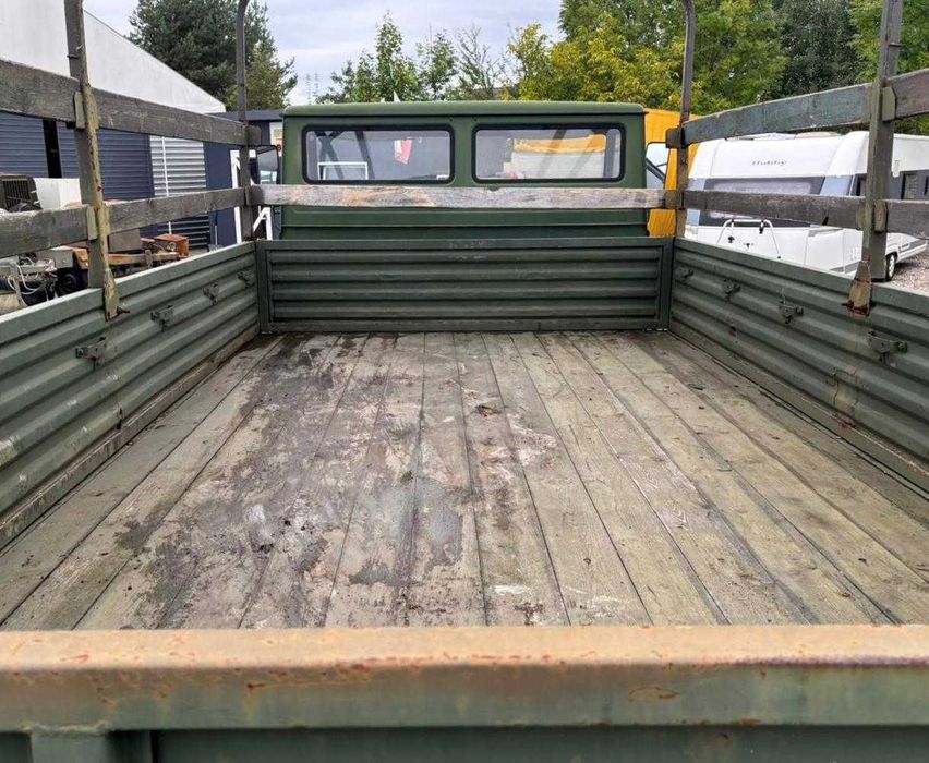 Samochód ciężarowy Star 200 skrzyniowy