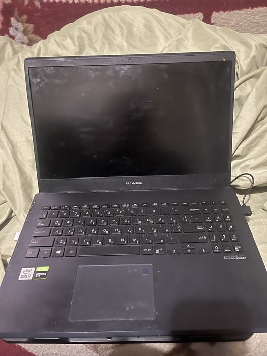 Продам ноутбук Asus VivoBook X571LI