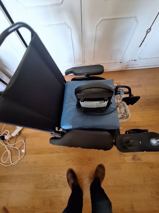 Cadeira de rodas eléctrica Invacare Fox