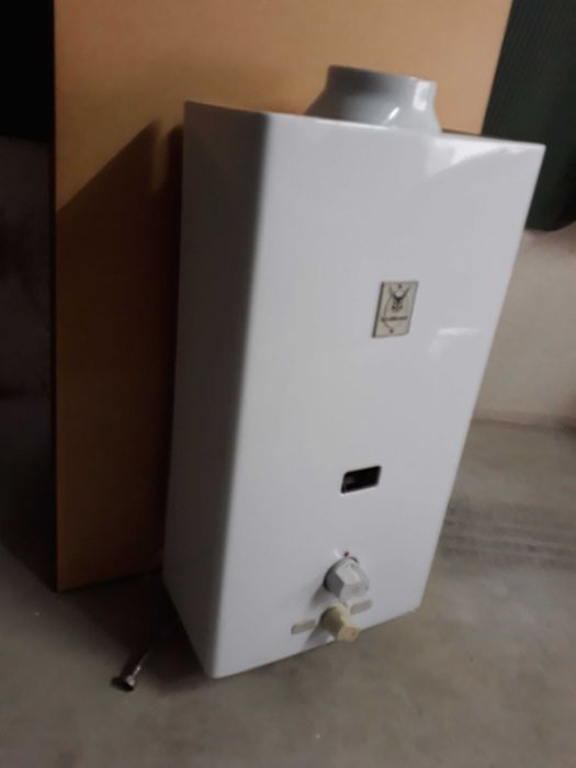 Esquentador Vaillant de 11 lt., gás de garrafa propano,em bom estado