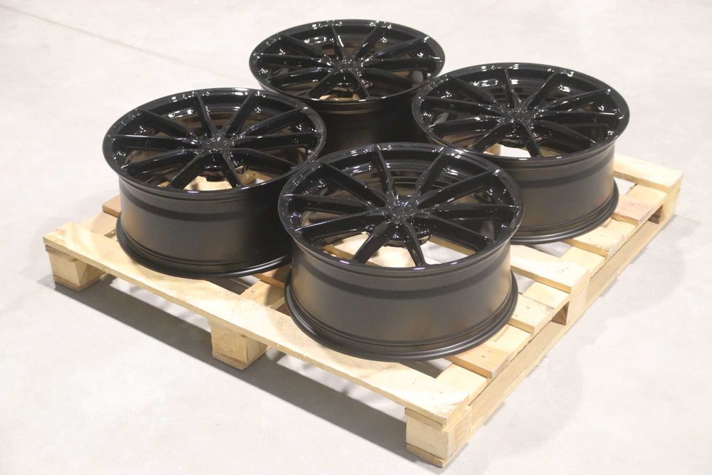 OUTLET! Felgi Japan Racing JR37 20x8,5 ET35 + 20x8,5 ET44 5x112 Gloss Black