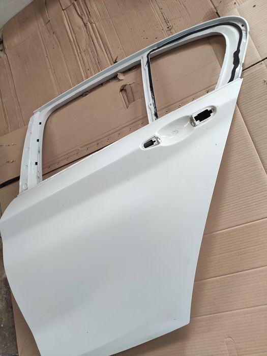 Porta lado esquerdo tras completa BMW série 1 f20